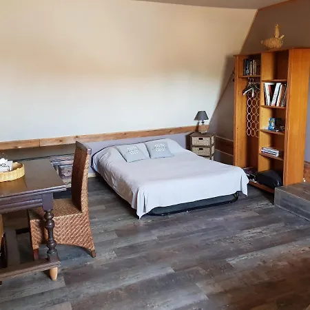 Val De Gee A 20 Mn Du Circuit 24 H Du Mans Maigne