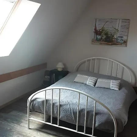 Val De Gee A 20 Mn Du Circuit 24 H Du Mans בית אירוח