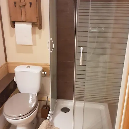 Val De Gee A 20 Mn Du Circuit 24 H Du Mans בית אירוח *