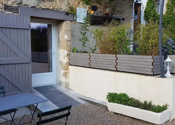 Val De Gee A 20 Mn Du Circuit 24 H Du Mans * Maigne